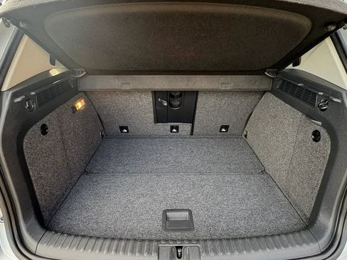 Used 2017 Volkswagen Tiguan S image 25