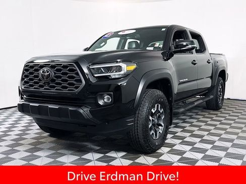 Certified 2023 Toyota Tacoma TRD Off-Road w/ TRD Premium Off Road Package AWD/4WD image 3