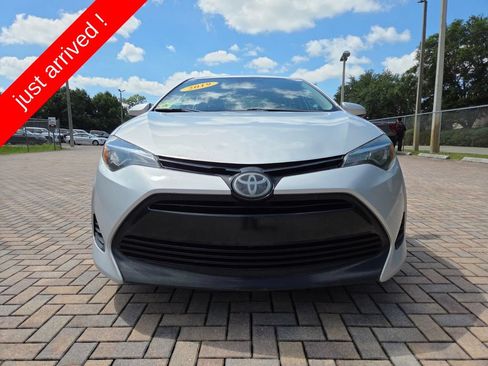 Used 2019 Toyota Corolla LE FWD image 2