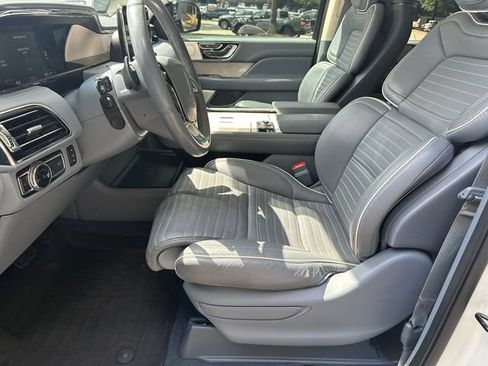 Used 2021 Lincoln Navigator Black Label w/ Cargo Convenience Package AWD/4WD image 11