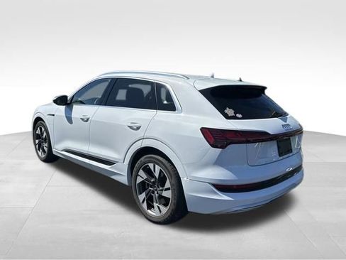 Used 2022 Audi e-tron Premium AWD/4WD image 5