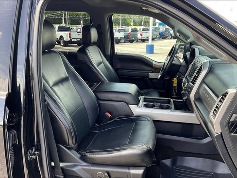 Used 2018 Ford F250 Lariat w/ Lariat Value Package AWD/4WD image 16