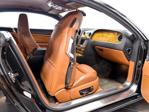 Used 2004 Bentley Continental GT AWD/4WD image 28