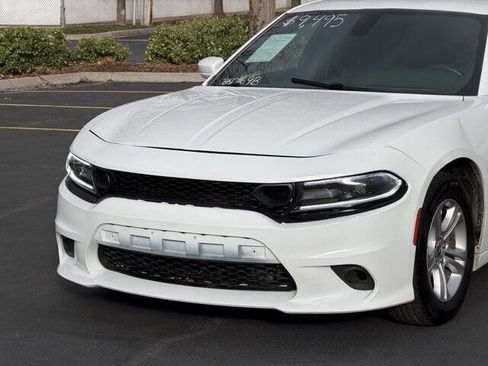 Used 2018 Dodge Charger SXT image 10
