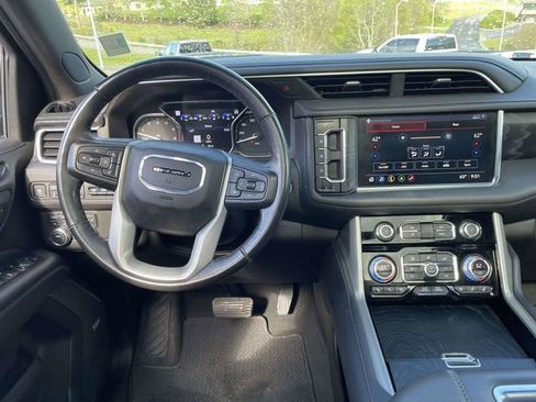 Used 2021 GMC Yukon XL Denali AWD/4WD image 17
