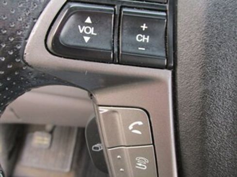 Used 2015 Honda Odyssey Touring Elite image 33