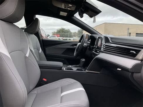 Certified 2025 Toyota Camry SE image 17