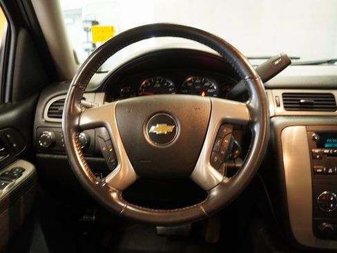 Used 2013 Chevrolet Avalanche LT w/ Suspension Package, Off-Road image 18