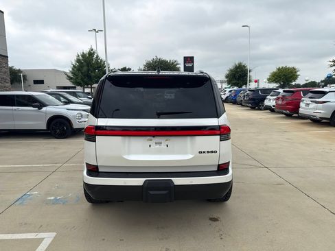 Used 2025 Lexus GX 550 w/ Cold Area Package AWD/4WD image 4