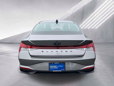 Certified 2023 Hyundai Elantra SEL w/ Preferred Accessory Package FWD image 6