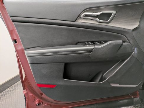 Used 2024 Kia Sportage X-Line w/ X-Line Premium Package image 8