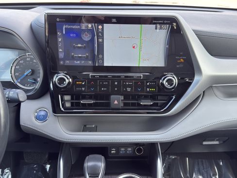 Used 2022 Toyota Highlander Platinum image 33