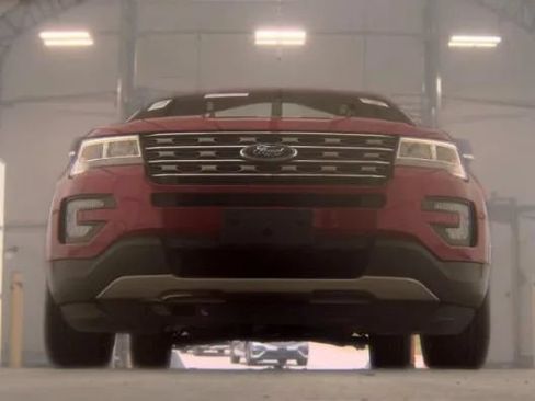 Used 2017 Ford Explorer XLT w/ Equipment Group 202A AWD/4WD image 3