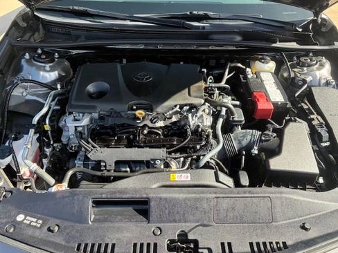 Used 2023 Toyota Camry XSE FWD image 6