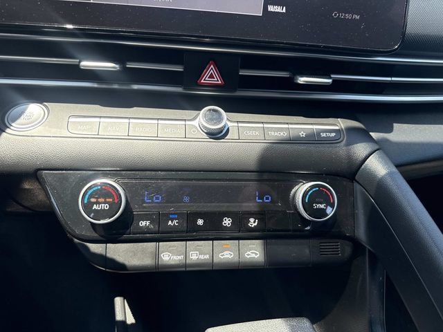 Certified 2024 Hyundai Elantra SEL FWD image 21
