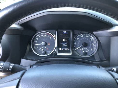 Used 2021 Toyota Tacoma TRD Off-Road AWD/4WD image 29