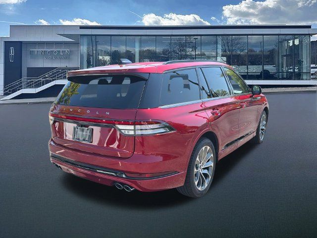 New 2027 Lincoln Aviator AWD w/ Jet Appearance Package image 8