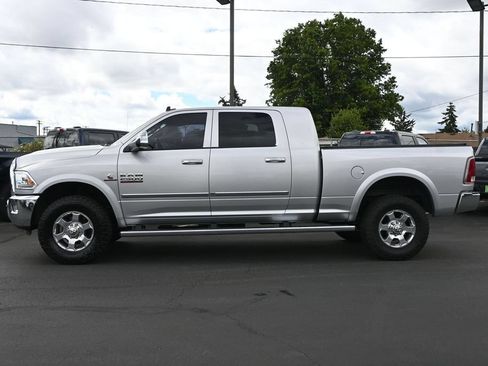 Used 2013 RAM 2500 Laramie w/ Convenience Group AWD/4WD image 4