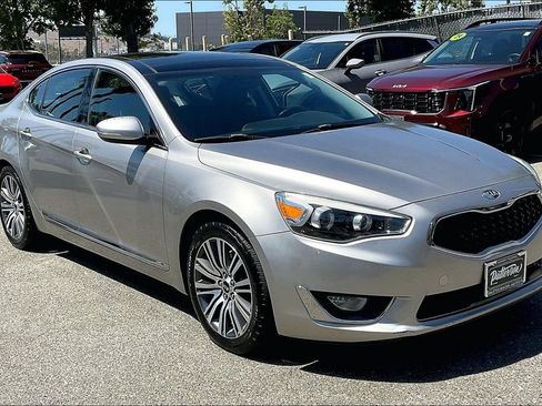 Used 2015 Kia Cadenza Premium FWD image 2