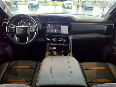 Used 2023 GMC Sierra 1500 AT4 w/ Technology Package AWD/4WD image 24