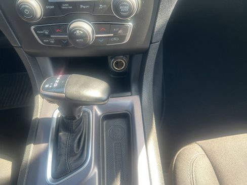 Used 2019 Dodge Charger GT image 25