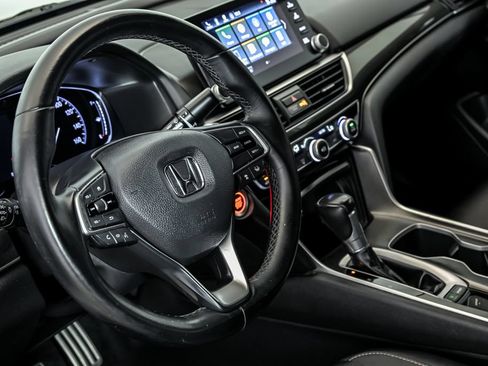 Used 2019 Honda Accord Sport image 14