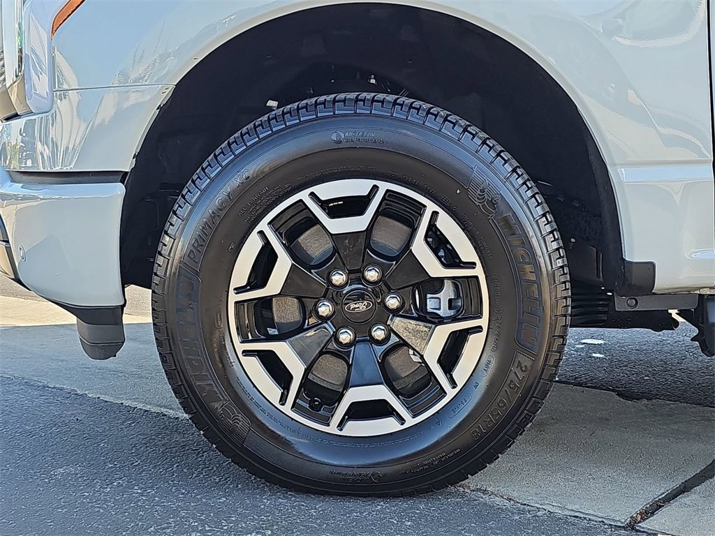 Used 2023 Ford F150 Lightning XLT AWD/4WD image 32