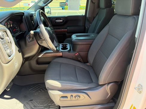 Used 2022 Chevrolet Silverado 1500 RST AWD/4WD image 23