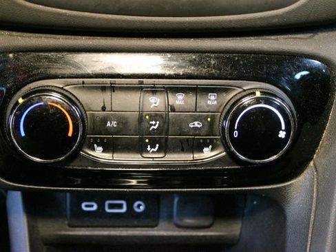 Used 2023 Buick Encore GX Preferred w/ Cold Weather Comfort Package FWD image 24