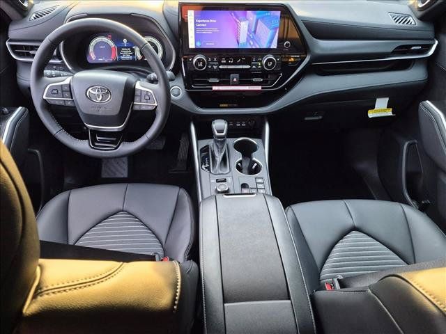New 2026 Toyota Highlander XSE AWD/4WD image 14