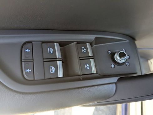 Used 2021 Audi Q5 Premium Plus image 16