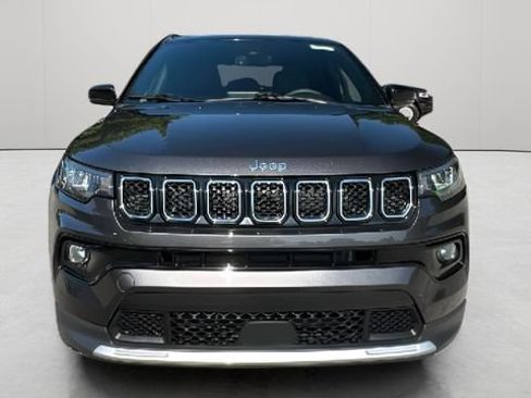 Used 2023 Jeep Compass Limited AWD/4WD image 11