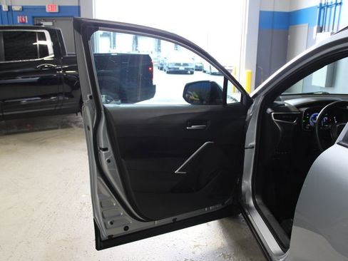 Used 2024 Toyota Corolla Cross AWD Hybrid w/ Convenience Package image 7