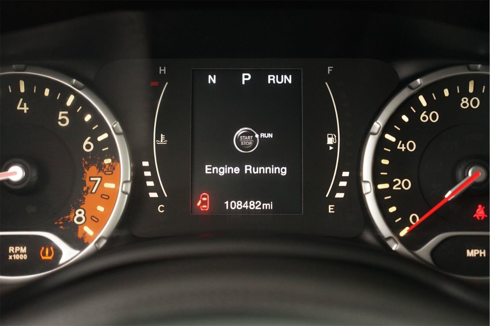 Used 2015 Jeep Renegade Latitude w/ Popular Equipment Group FWD image 25