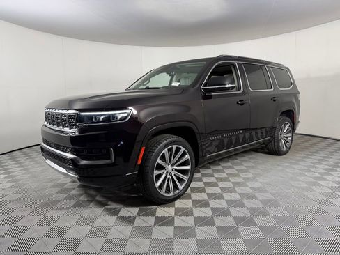Used 2023 Jeep Grand Wagoneer Series II w/ Flexible Seating Group AWD/4WD image 10