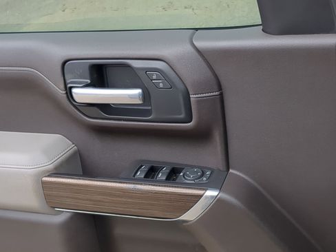 Used 2021 Chevrolet Silverado 1500 LT Trail Boss w/ Convenience Package II image 14