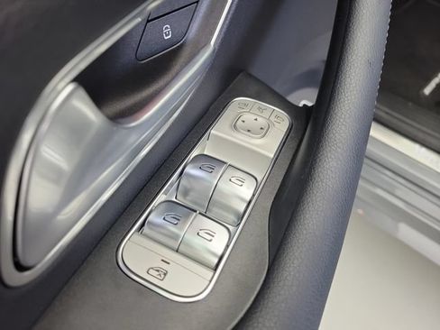 Used 2025 Mercedes-Benz GLS 450 4MATIC image 23