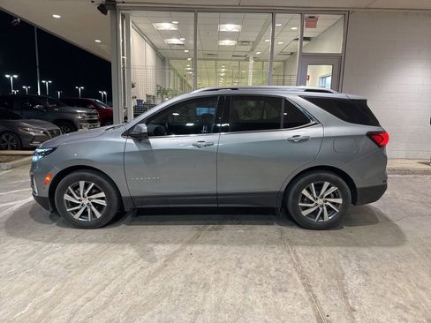 Used 2023 Chevrolet Equinox Premier image 3