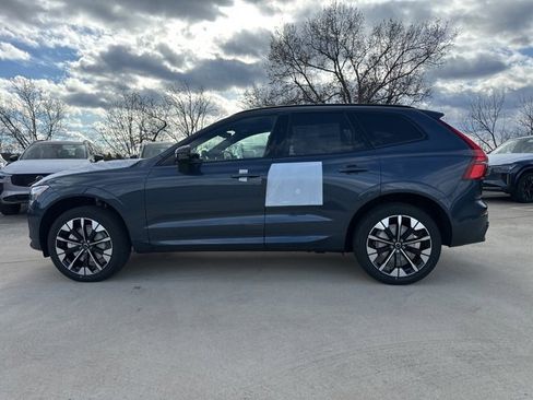 New 2026 Volvo XC60 B5 Plus w/ Protection Package Premier image 4