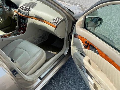 Used 2003 Mercedes-Benz E 320 Sedan image 21