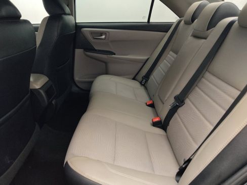 Used 2017 Toyota Camry SE FWD image 18