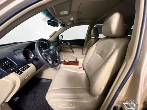 Used 2013 Toyota Highlander Limited image 14