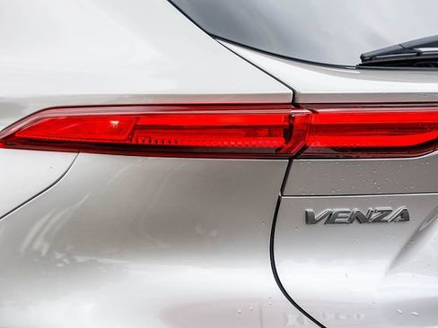 Used 2021 Toyota Venza Limited w/ Advanced Technology Package AWD/4WD image 10