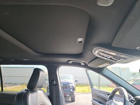 Used 2023 Jeep Grand Cherokee L Laredo image 17