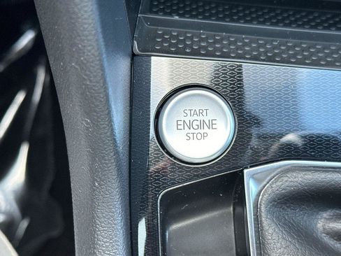 New 2026 Volkswagen Taos SE image 21