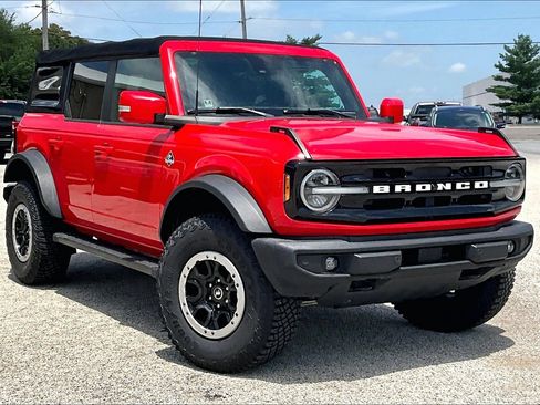 Used 2021 Ford Bronco Outer Banks w/ Sasquatch Package AWD/4WD image 35
