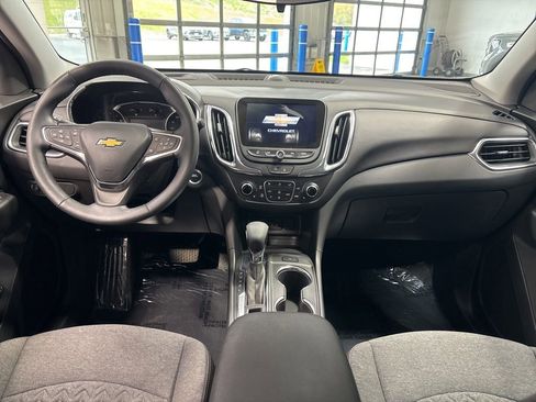 Used 2024 Chevrolet Equinox LT AWD/4WD image 11