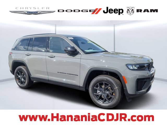 New 2027 Jeep Grand Cherokee Altitude AWD/4WD image 1