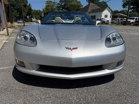 Used 2005 Chevrolet Corvette Convertible w/ Preferred Equipment Group RWD image 14