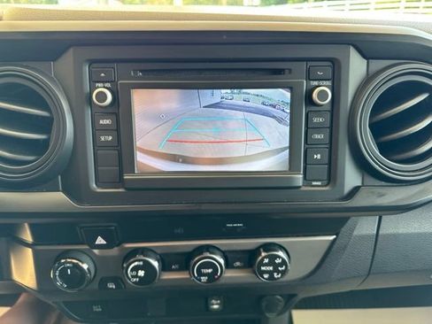 Used 2019 Toyota Tacoma SR AWD/4WD image 18